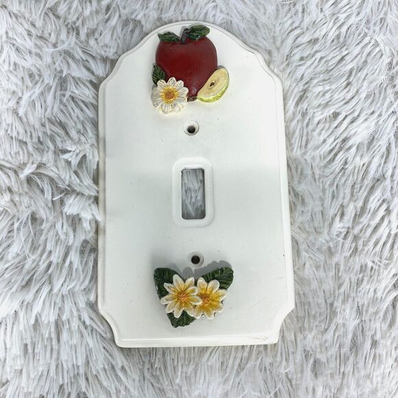 Wooden Apple Floral Light Switch Plate w/ screws - Picture 1 of 6